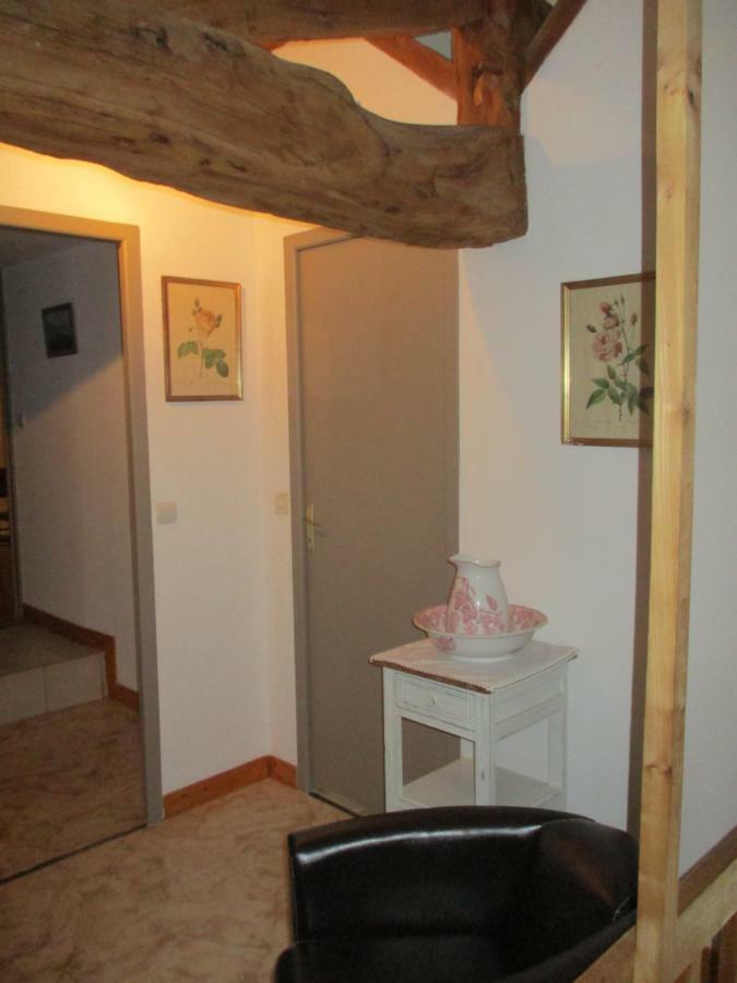 Vila Logis De Bois Roche Saint-Bonnet-sur-Gironde Exteriér fotografie